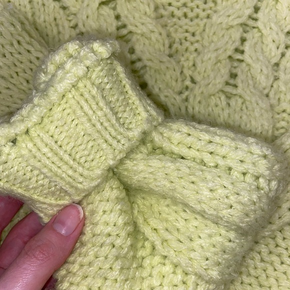 Aerie Chunky Cable Knit Sweater 🍐 - Picture 4 of 8